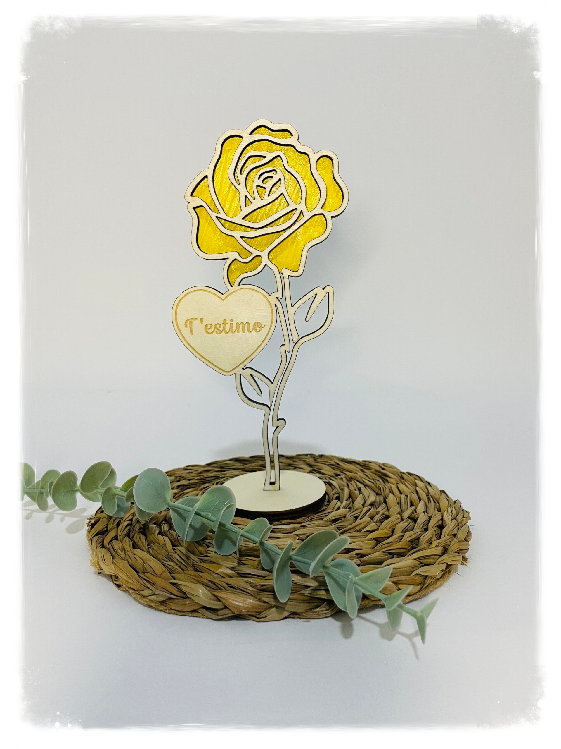 ROSA DE MADERA AMARILLA