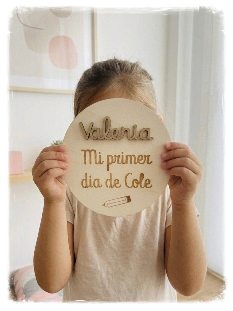 CARTEL REDONDO PRIMER DÍA COLE