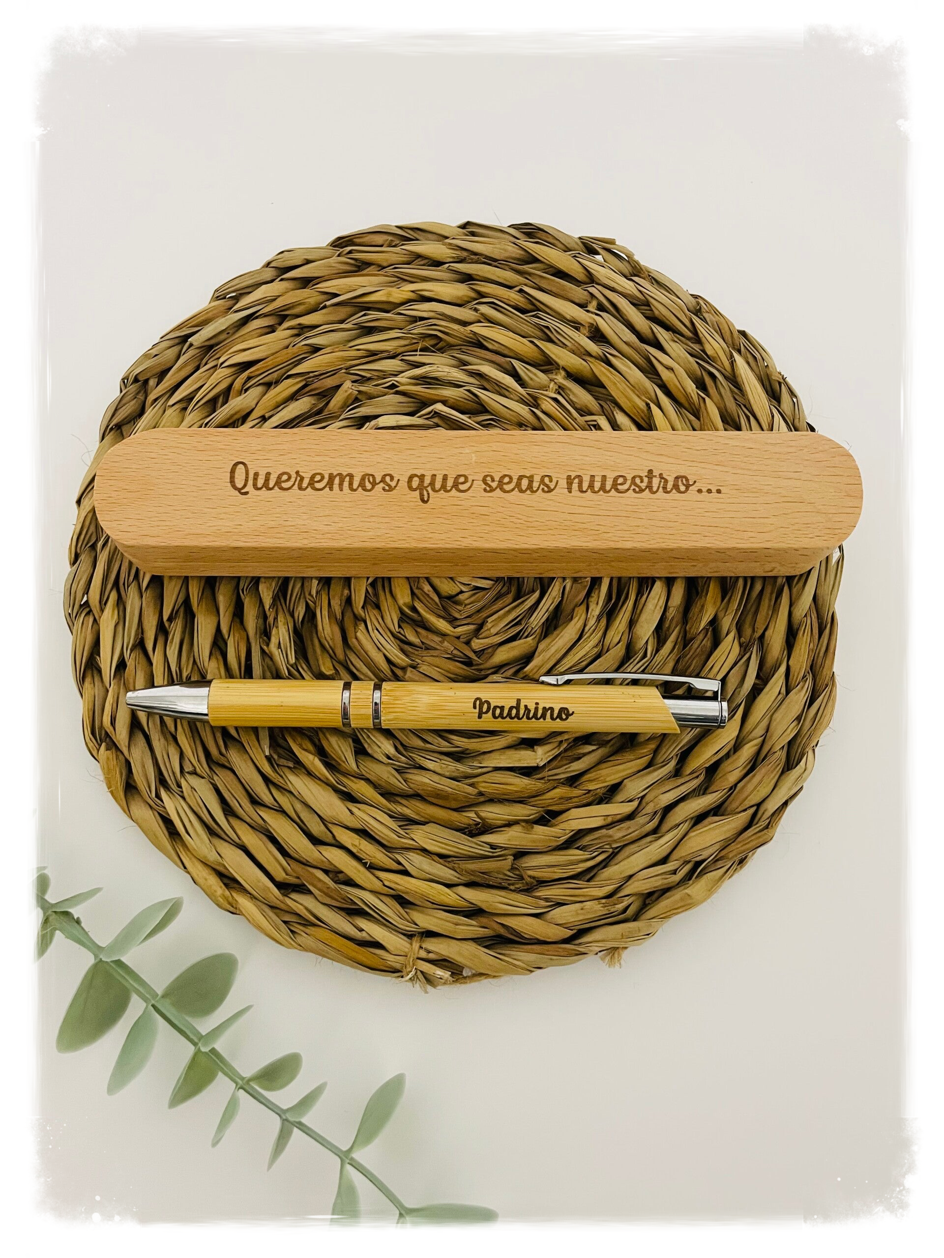 BOLÍGRAFO CON CAJA DE MADERA