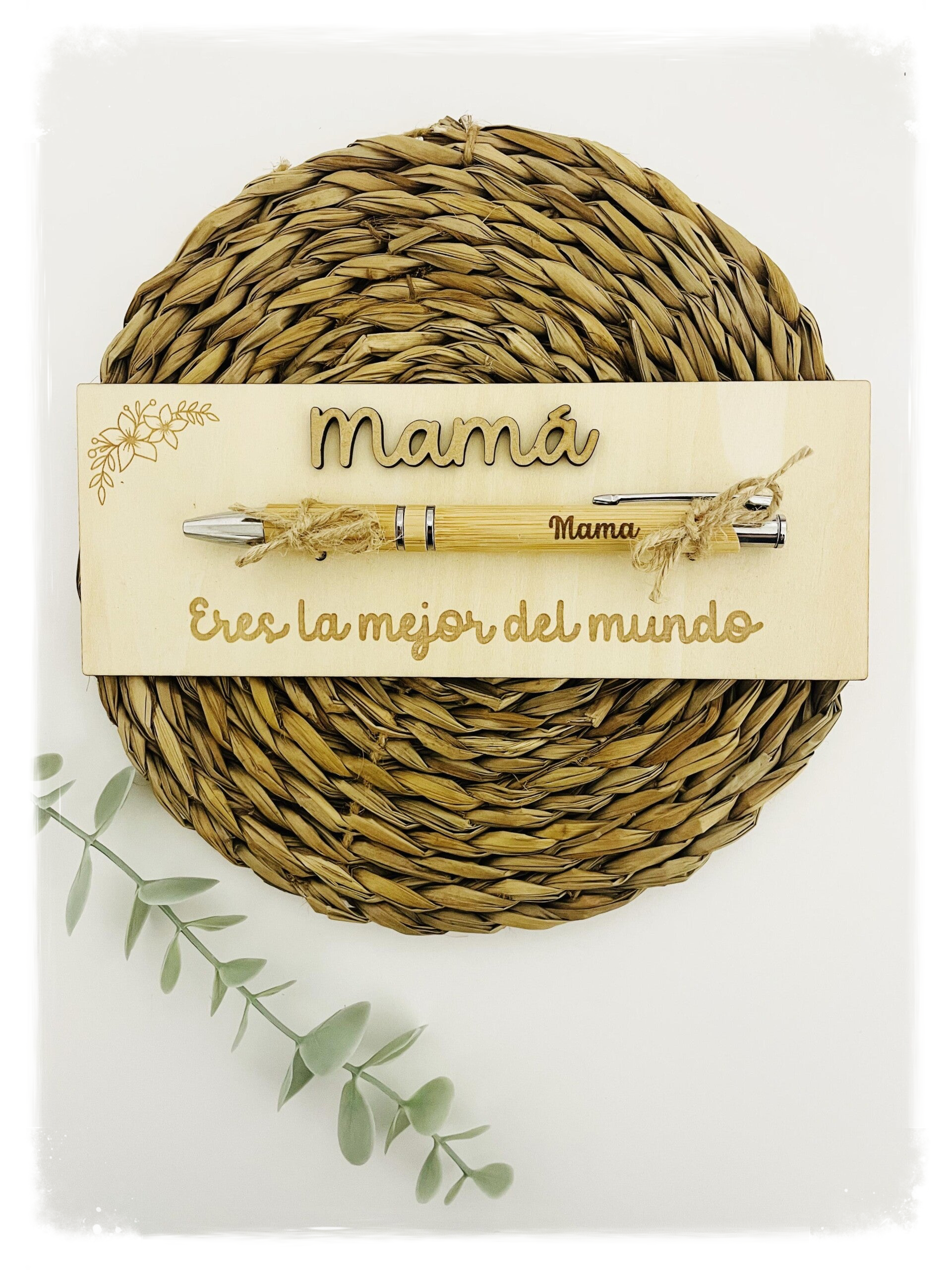 BOLÍGRAFO CON BASE DE MADERA MAMÁ