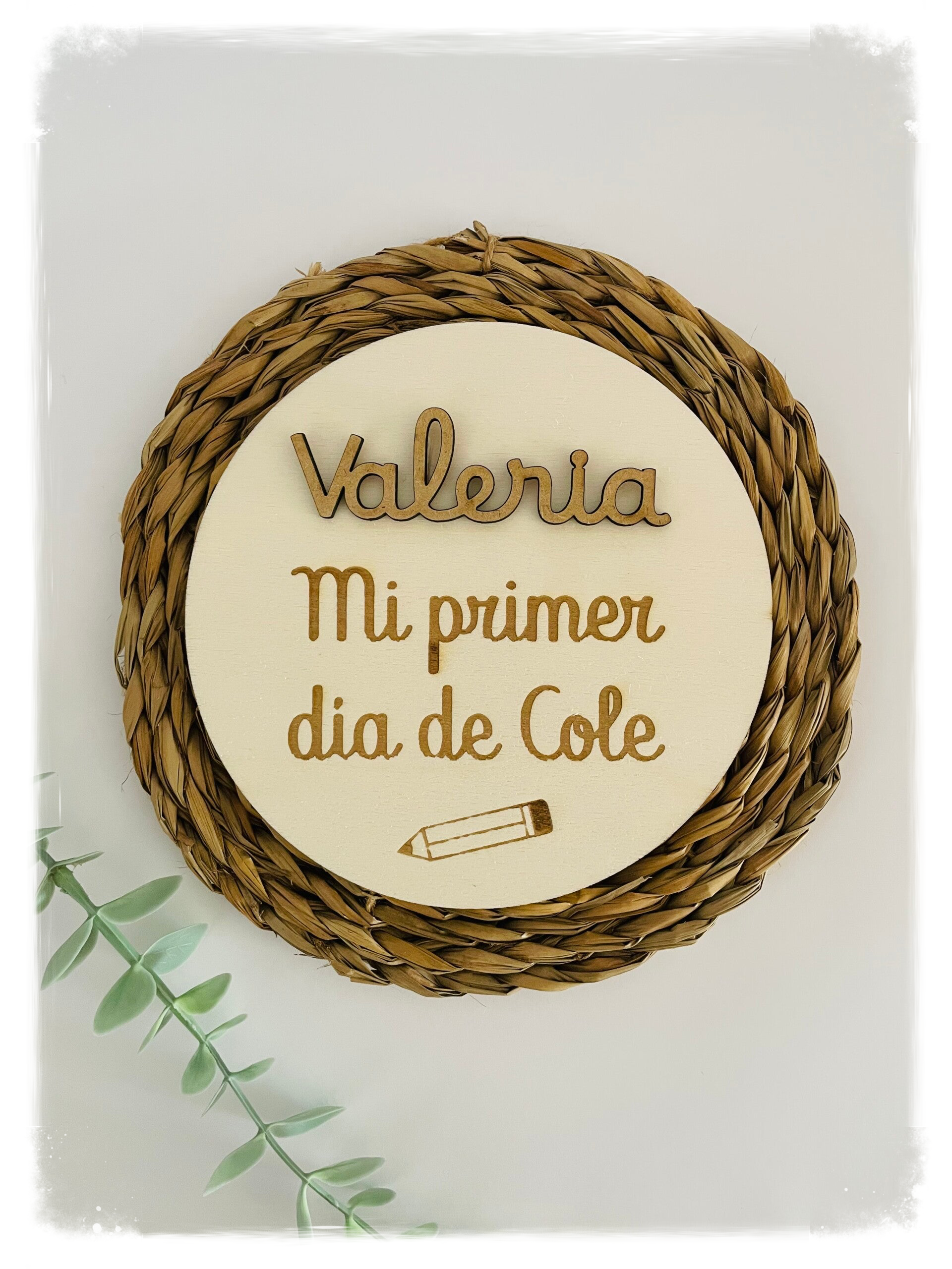 CARTEL REDONDO PRIMER DÍA COLE