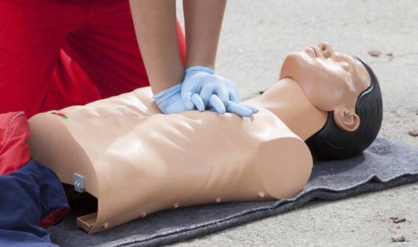 Alerter masser défibriller