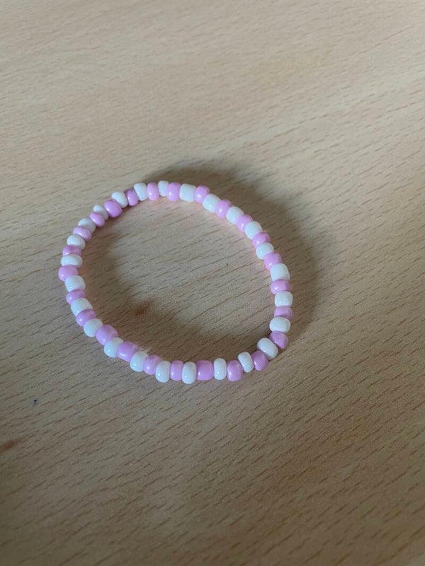 de flora's armband