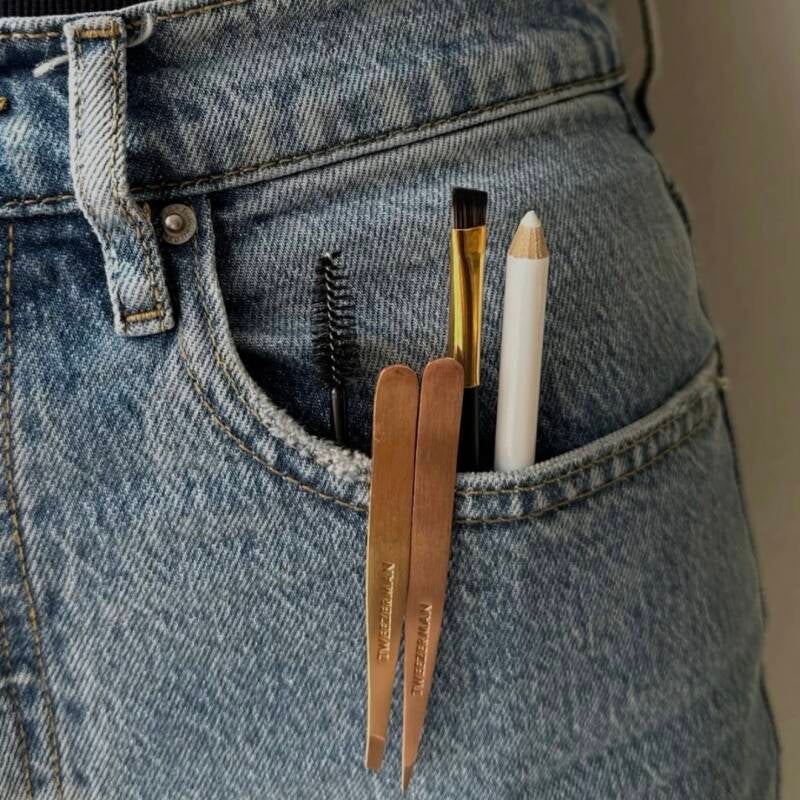 Brow tools voor precieze wenkbrauwstyling en shaping.