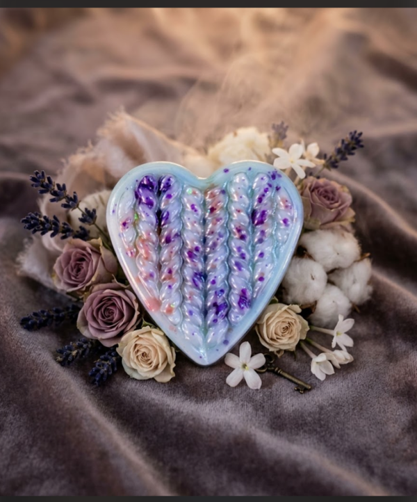 Woven Heart Floral Musks