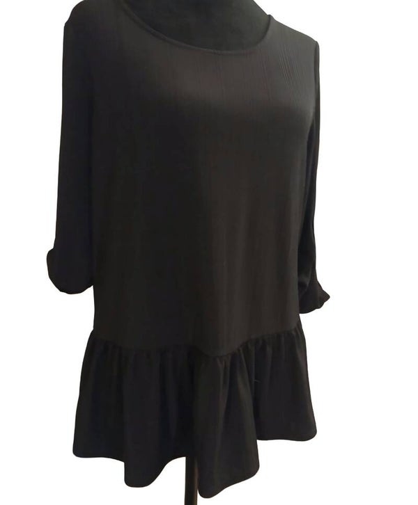Black Ruffle Bottom Blouse . Adjustable Band on Sleeves. Size Medium. 95% Polyester/5%Spandex.