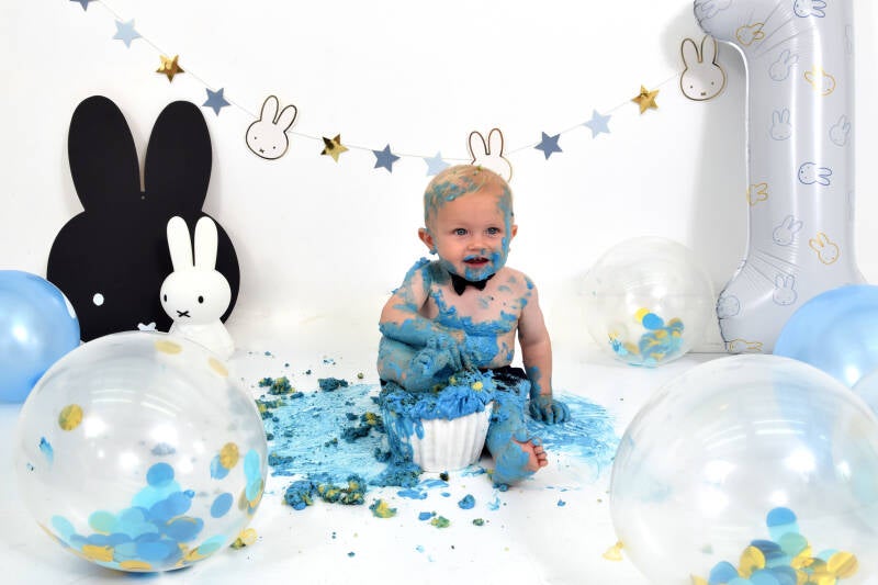 cakesmash-shoot-jongen-blauw-Sandra-van-Leuken-Fotografie