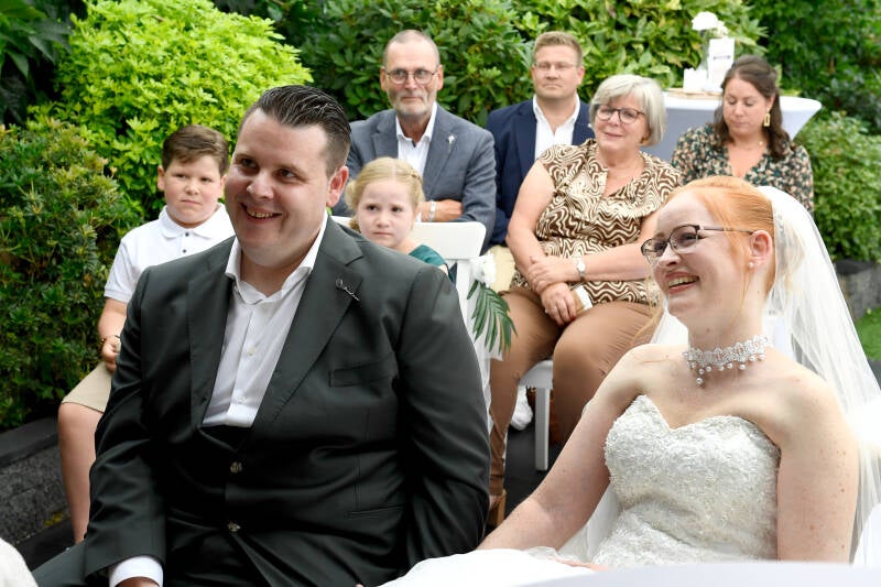 Thuis-trouwen-ceremonie-Sandra-van-Leuken-Fotografie