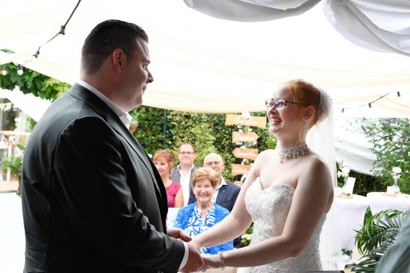 Trouwreportage-trouwen-thuis-Sandra-van-Leuken-Fotografie