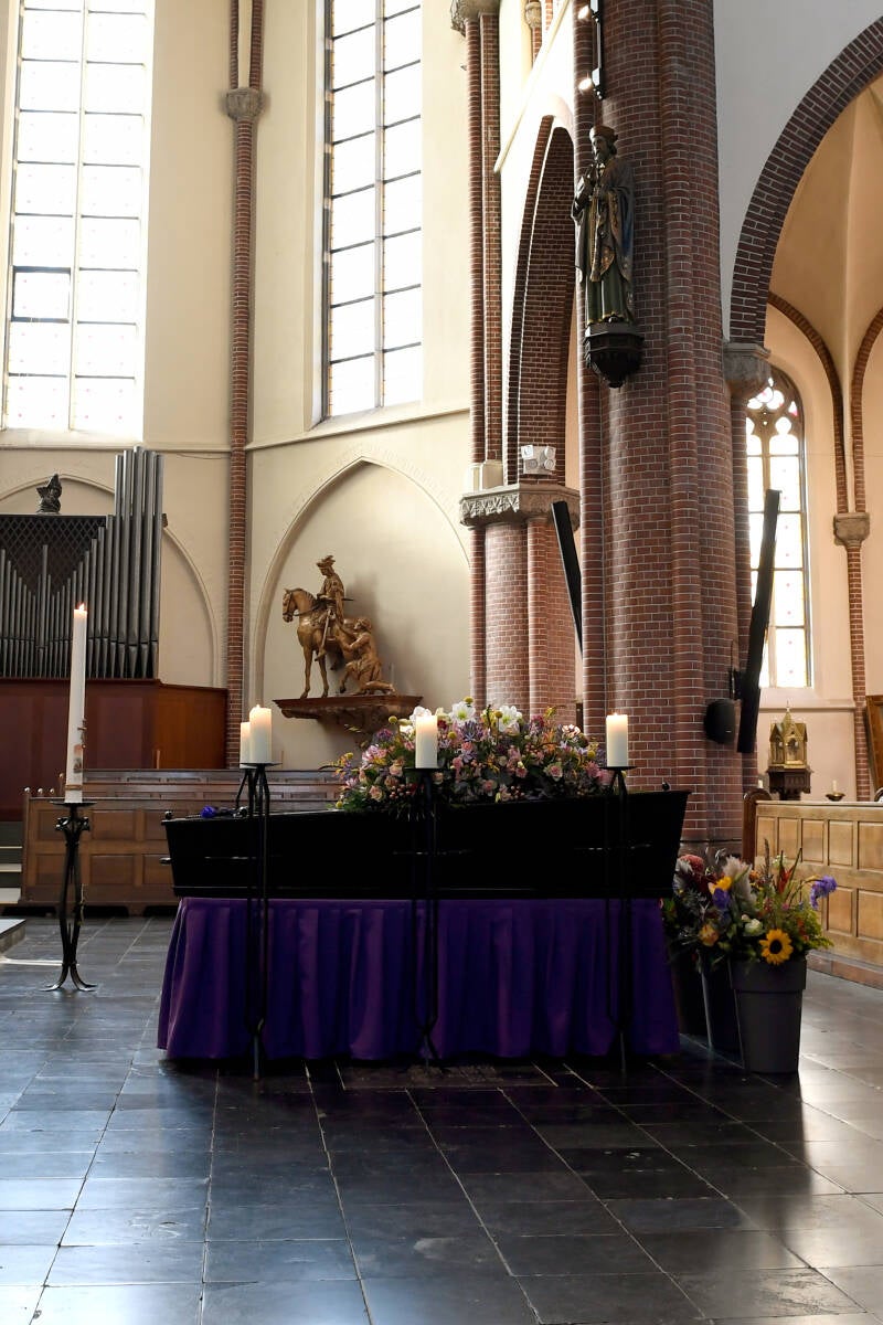 Begrafenis_Kerk_Kist