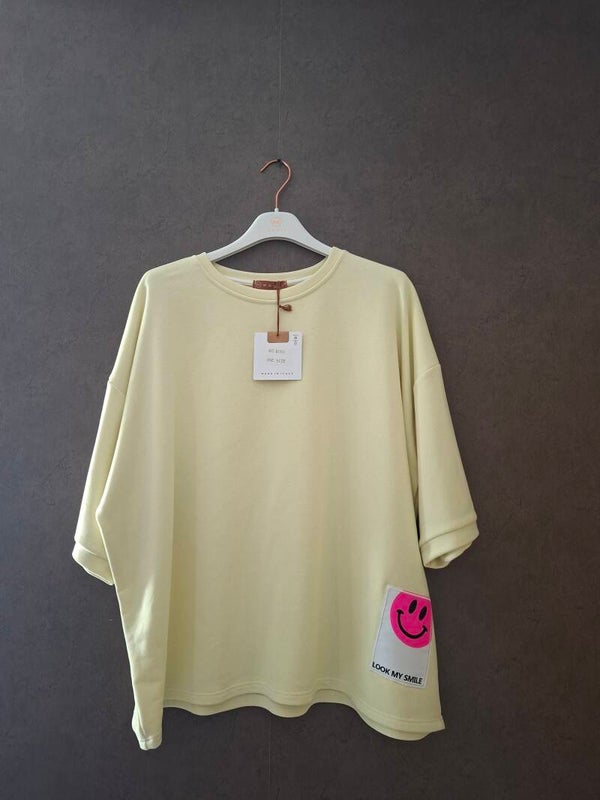 Geel/roze smiley tshirt (44-46)