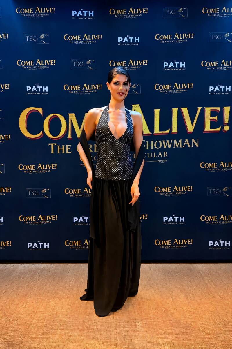 redcarpets23-standard-e1zo4j.jpg