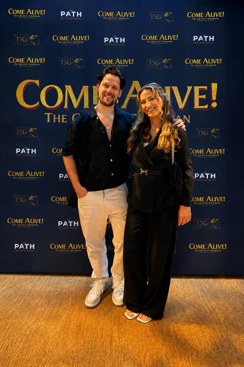 redcarpets25-standard-xgcn9k.jpg