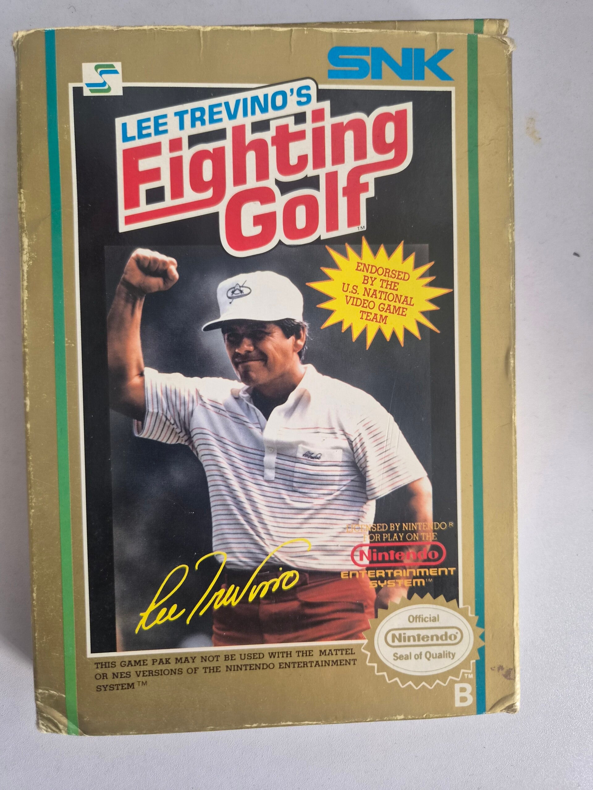 Lee Trevino's Fighting Golf NES en boîte
