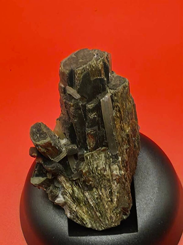 Hedenbergite