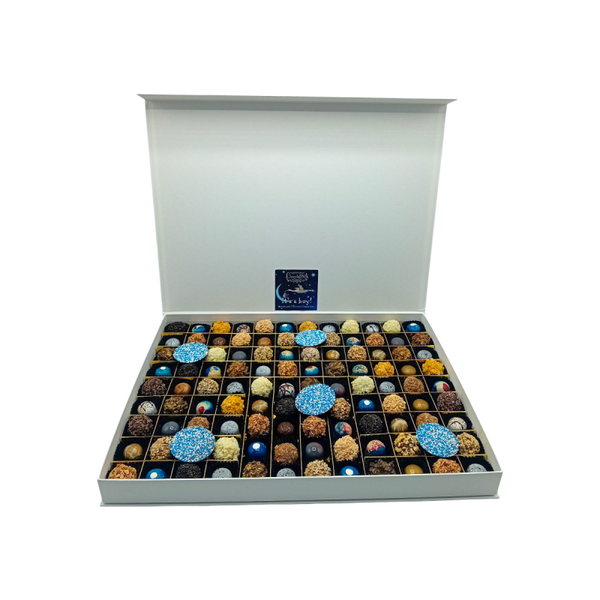 Luxe handgemaakte chocolade bonbons geboorte cadeau doos-It's a boy - mega groot