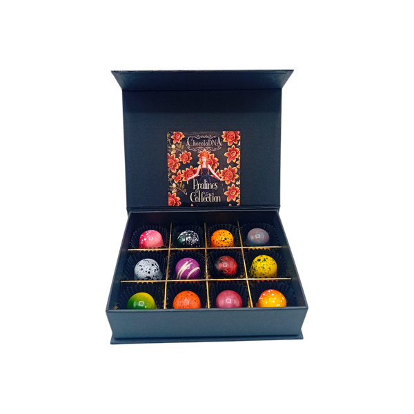Chocolade Pralines (12 stuks) | Ambachtelijk & Kleurrijk | Chocoseum