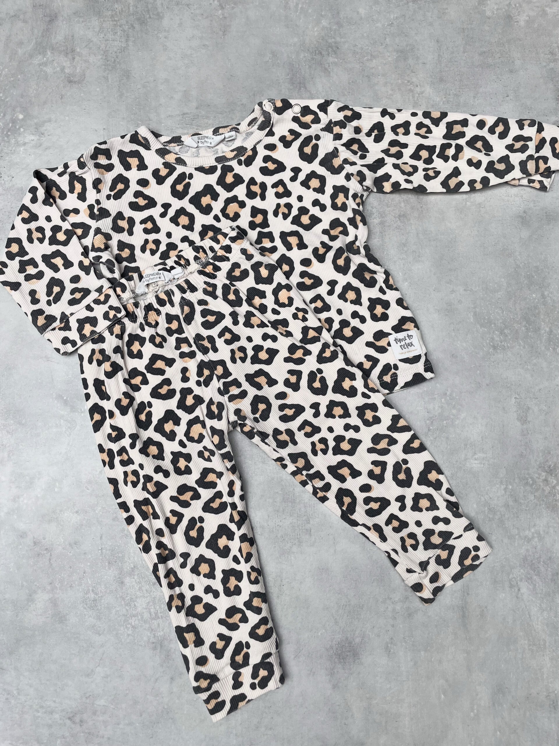 Feetje panterprint pyjama - Maat 80