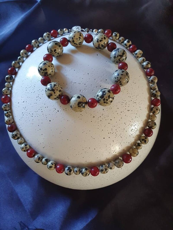 Dalmatiner Jaspis og rød Larvikit