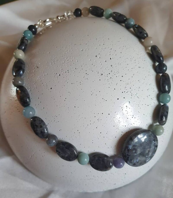 Larvikit og Trolleite