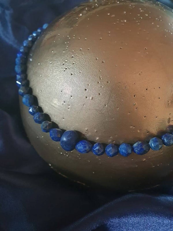 Lapis Lazuli, facetteret let kæde.