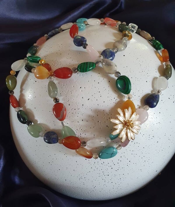 Halvædelstens  dråber med margueritlås