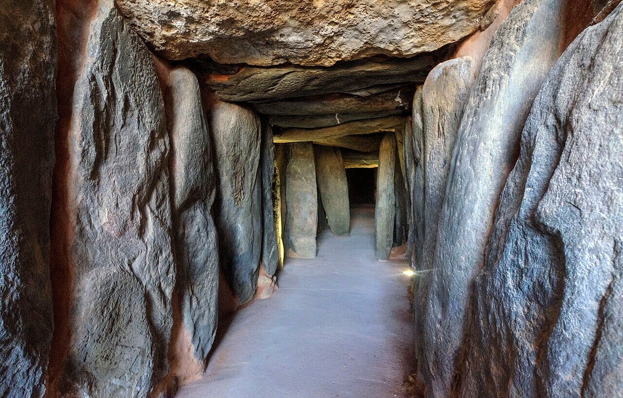 Galería interior del dolmen de Soto en Trigueros, Huelva