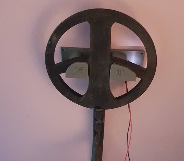 Xp Deus ophang beugel met oplaad systeem.