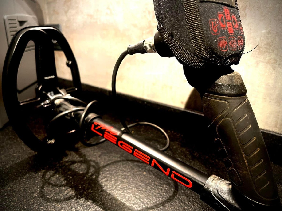 The Legend steel sticker. | NiJo design