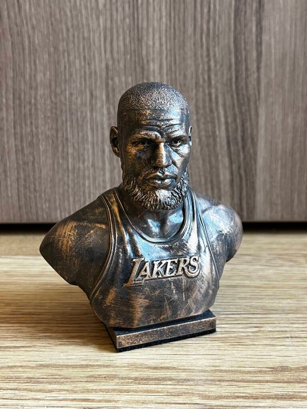 Buste imitation bronze de LeBron James - 10 cm