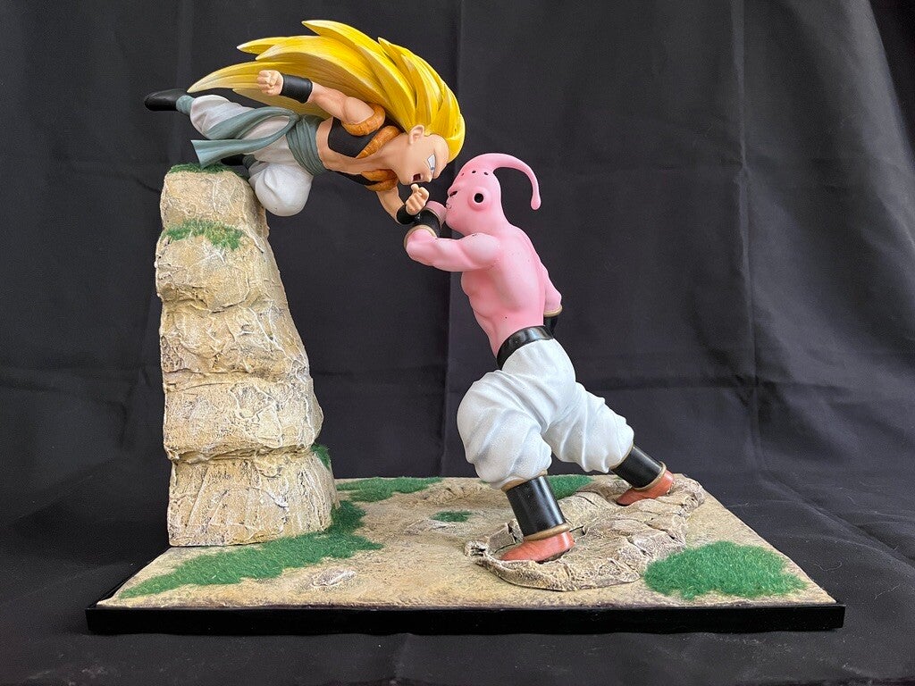 Diorama et figurine Gotenks SSJ3 VS Super Buu - Dragon Ball Z