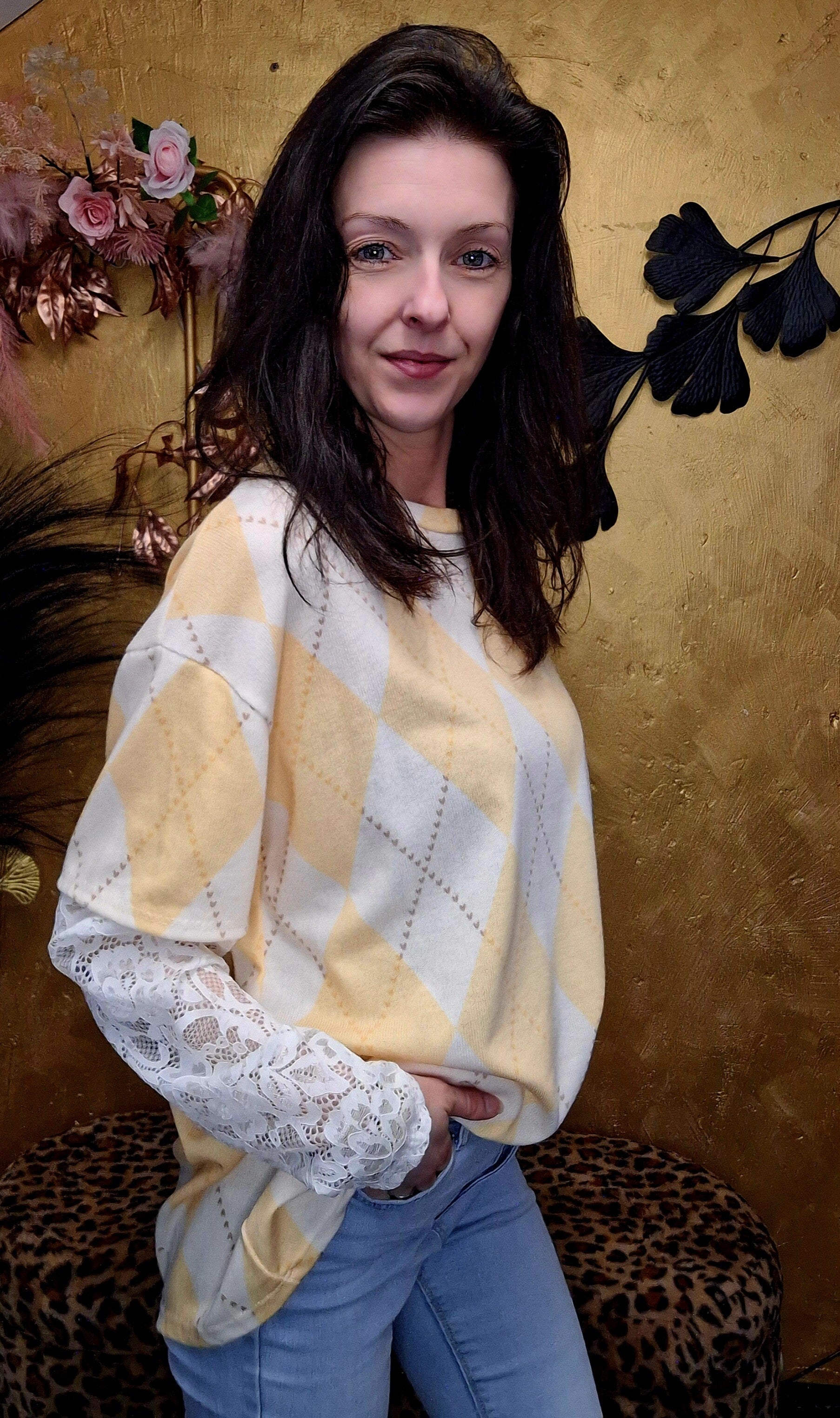 Geruite trui met hartjes & kanten mouwen geel