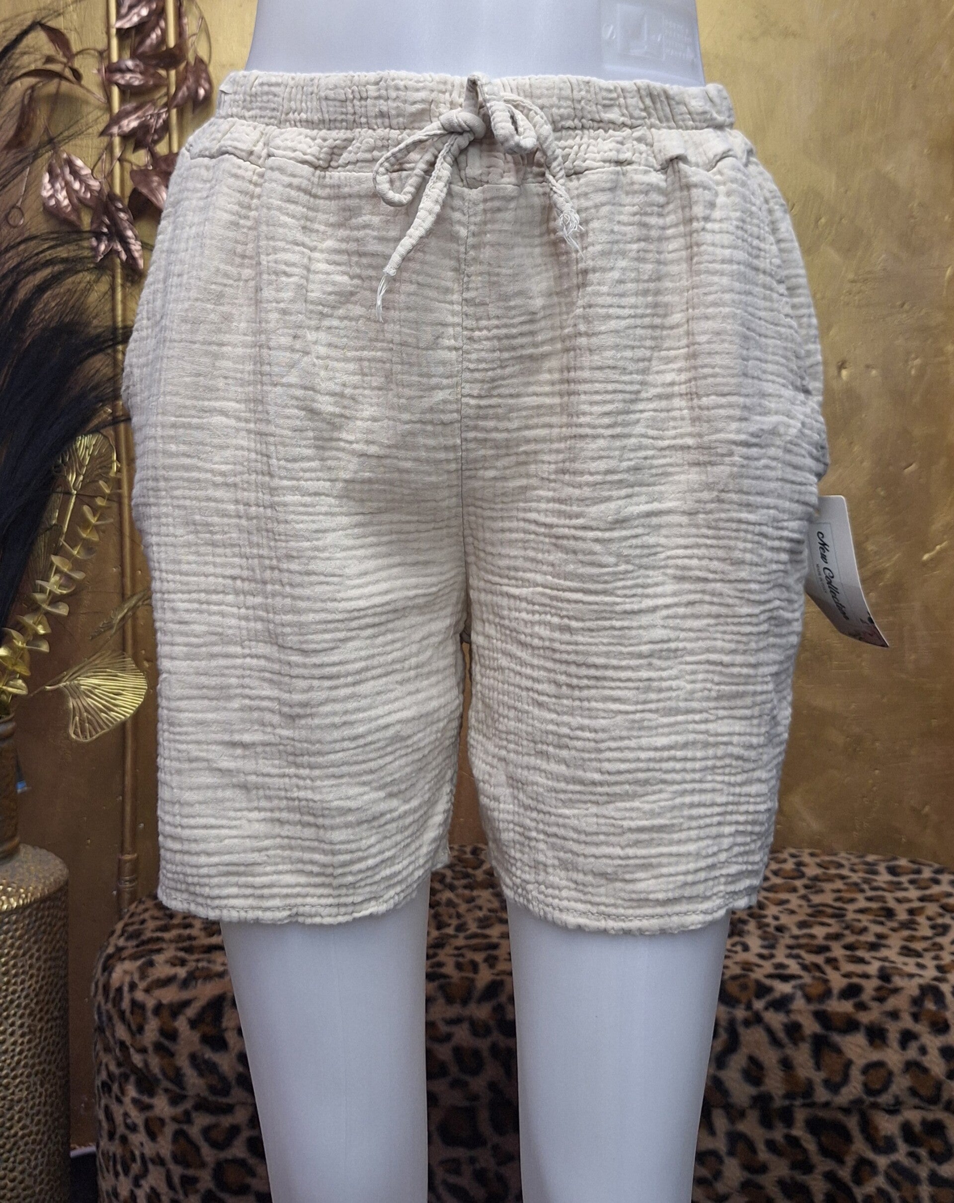 mousseline short dames – luchtig en comfortabel beige