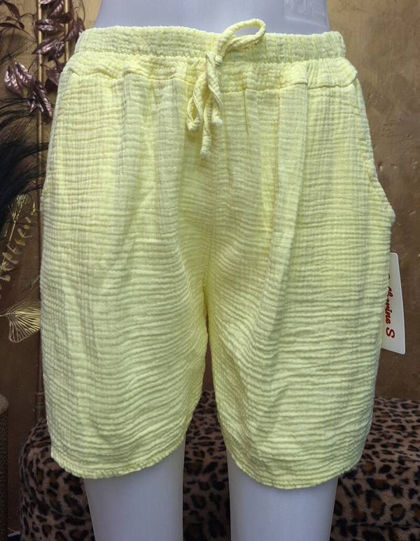 mousseline short dames – luchtig en comfortabel geel