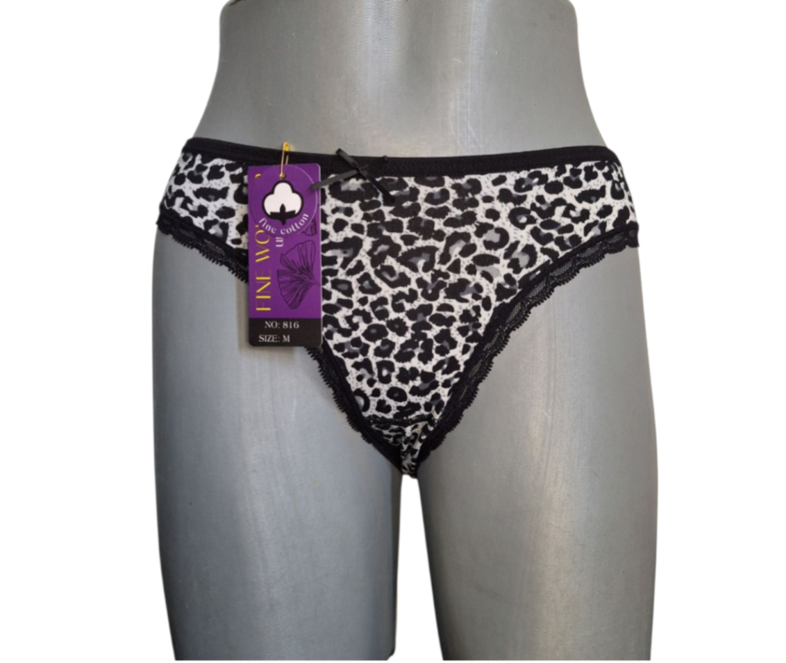 Fine woman dames string zwart wit print