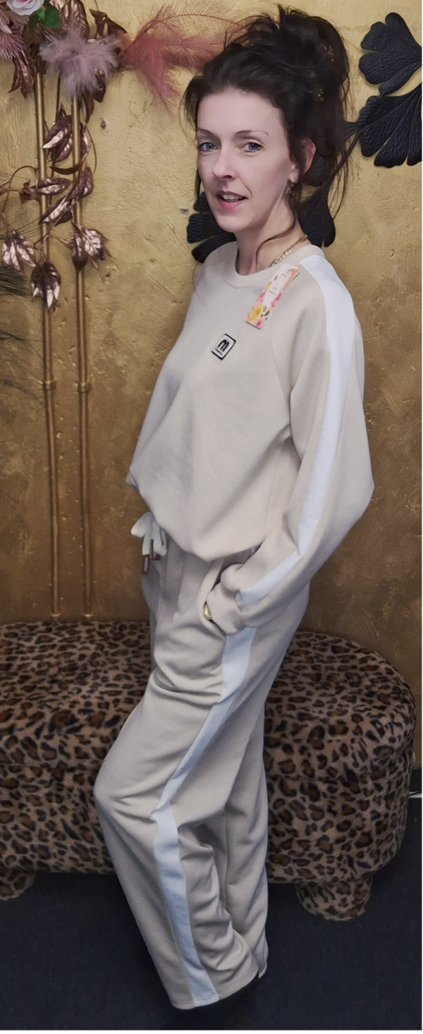 Huispak Dames – 2-Delig Set met Witte Streep beige