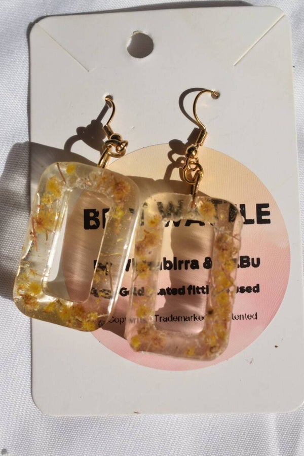 Be It Wattle Rounded Square Frame Earrings - Clear