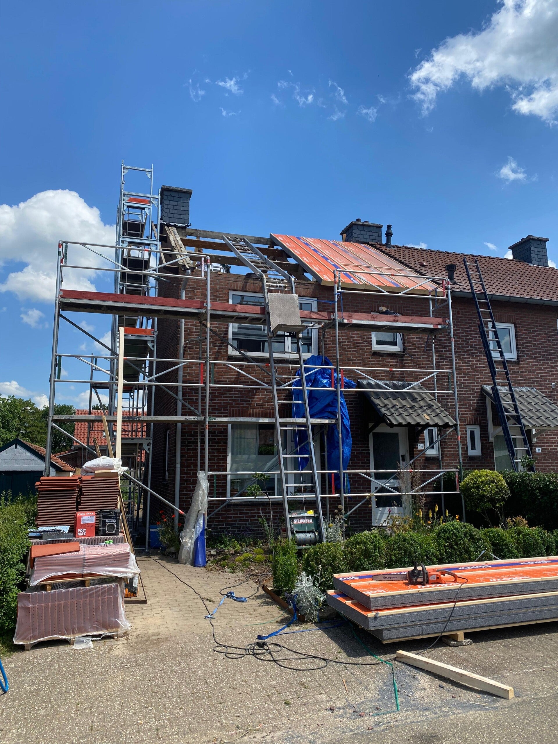 Dakdekker en Aannemer stellage