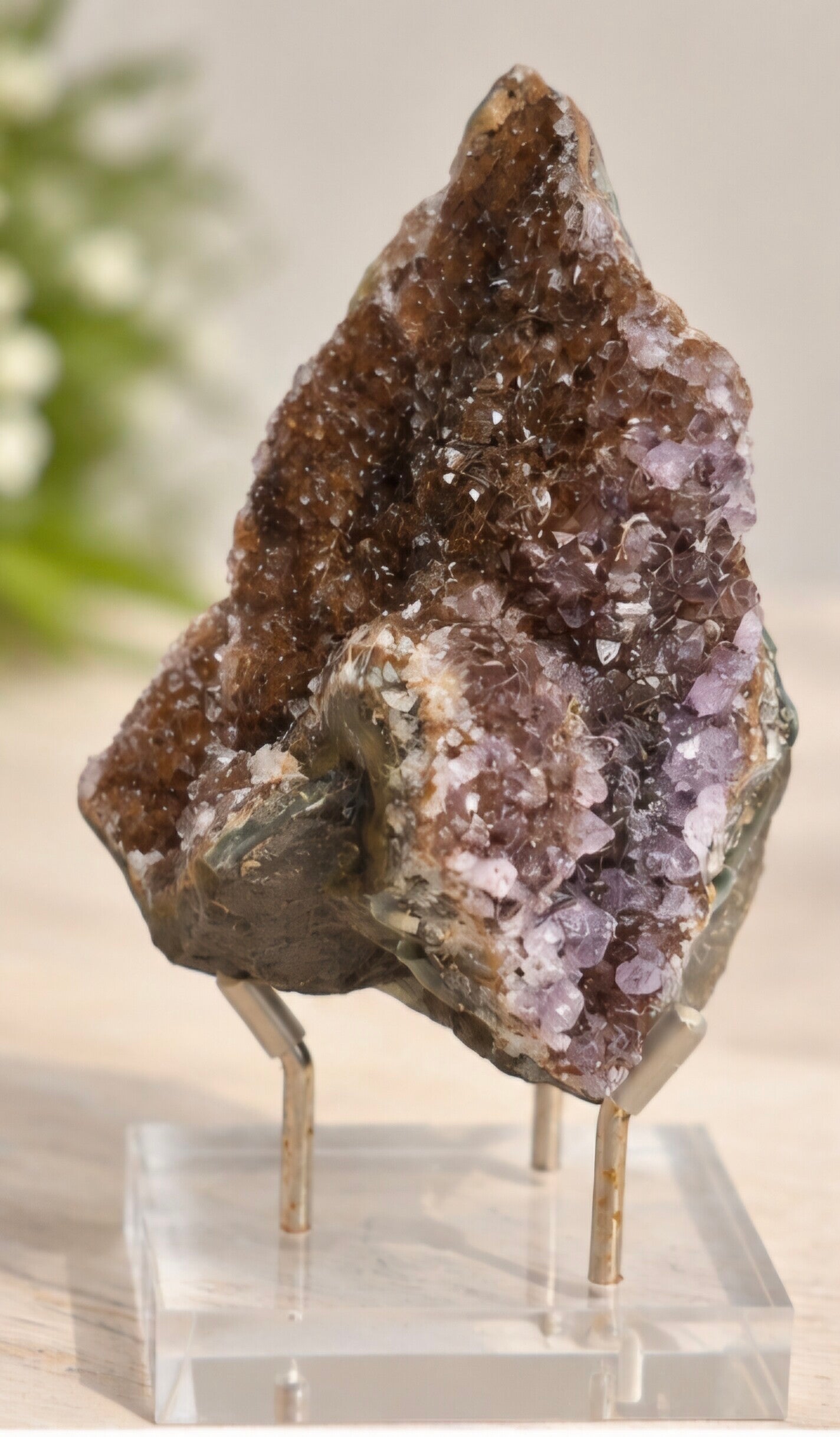 Rainbow Amethist uit Uruguay – uniek mineraalstuk