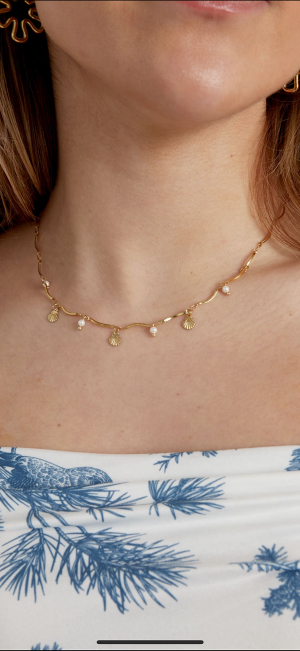 Seashell Pearl Necklace