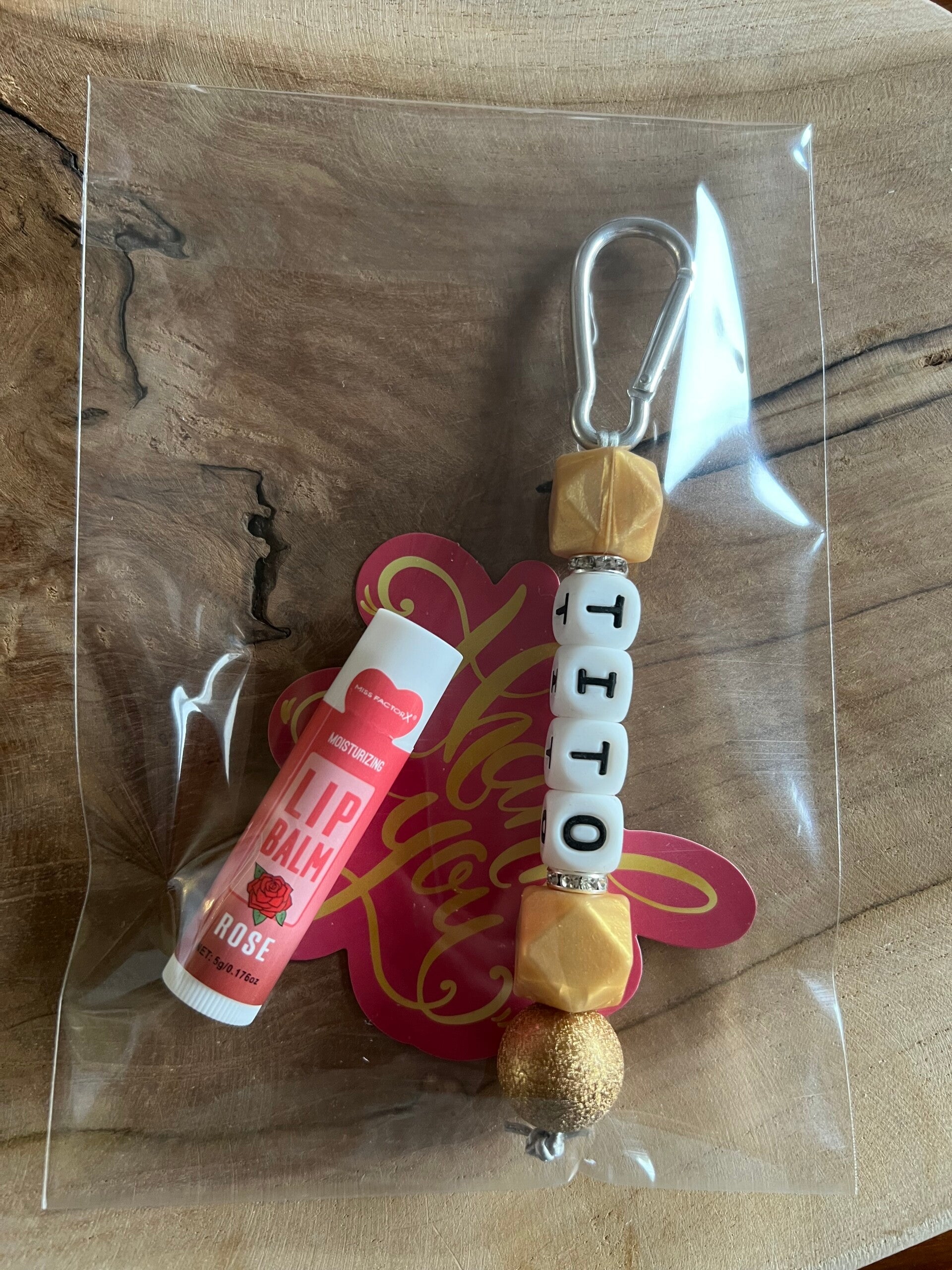 sleutelhanger of boekentas hanger met naam