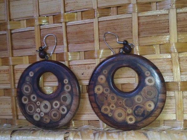 Boucles d'oreilles vintage en bois