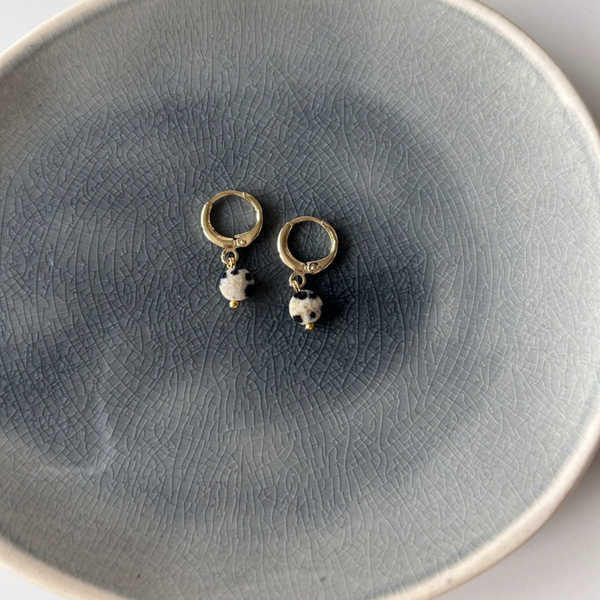 Oorbellen | natuursteen | goud | Dalmatiër Jaspis