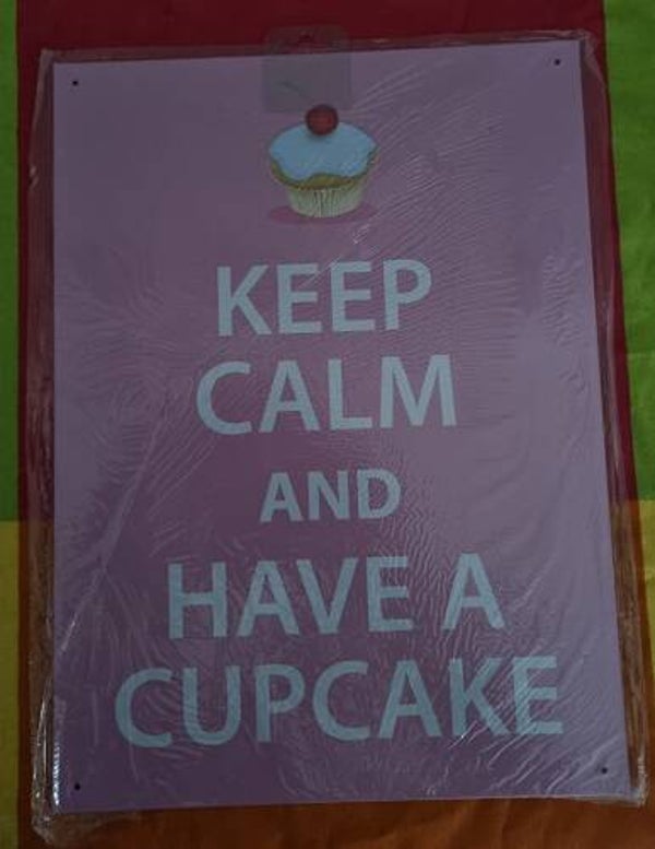 Keep clam cupcake metal art