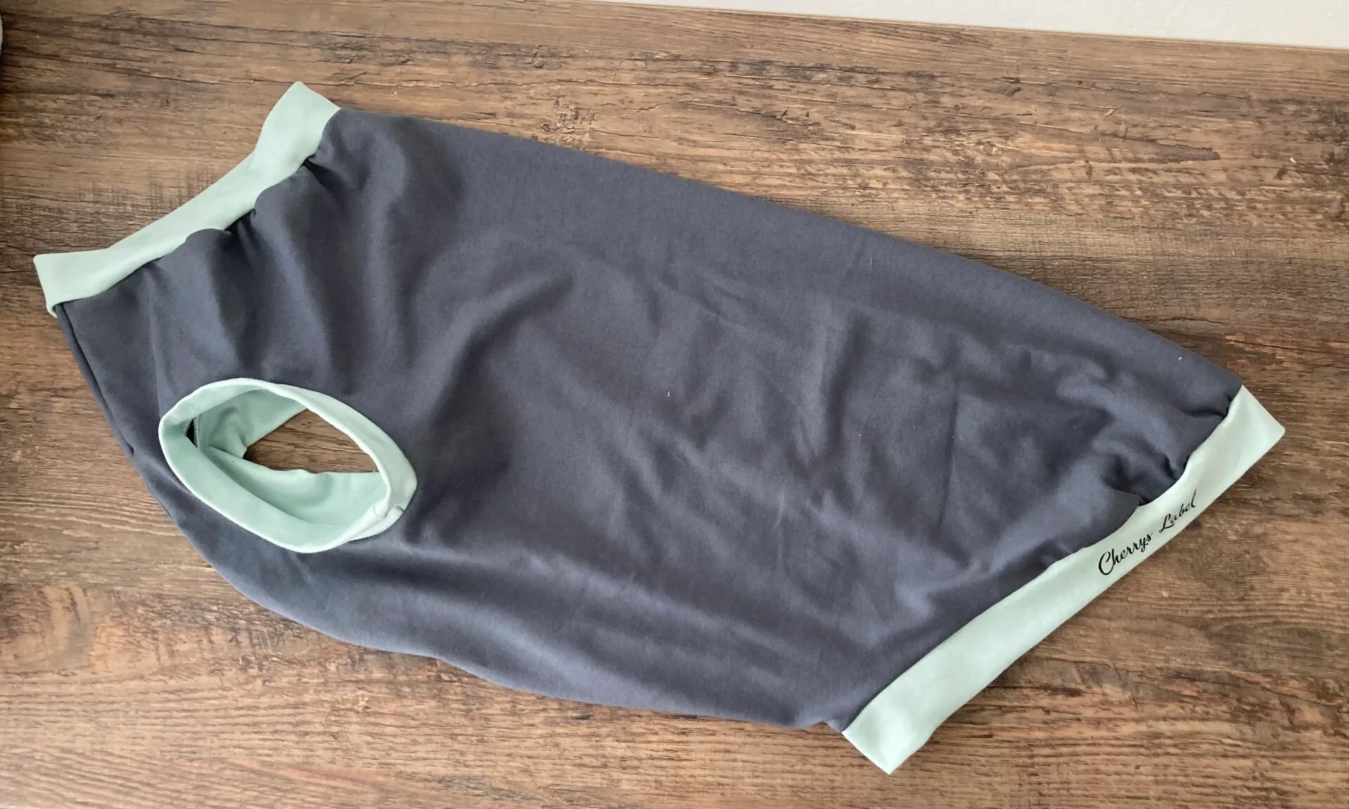 Hundepullover grau-grün