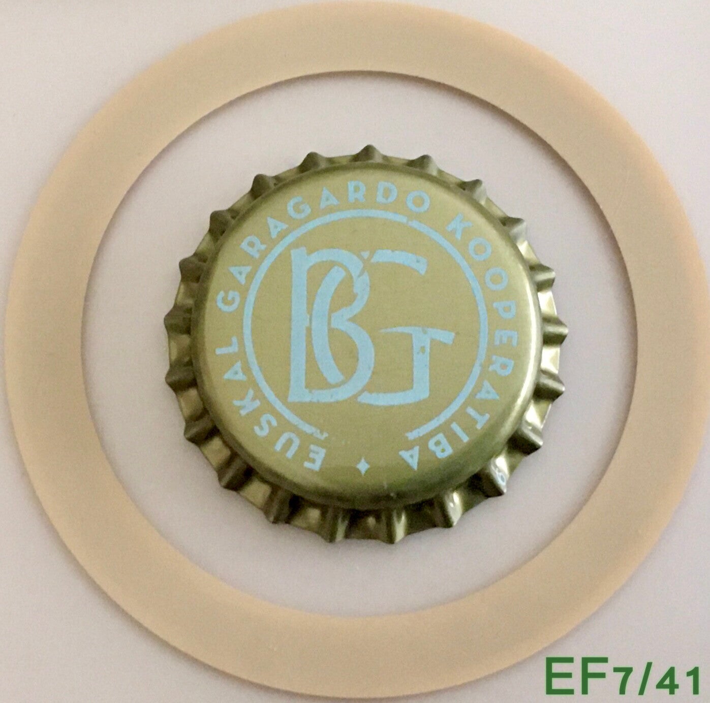 CHAPA TAPON CORONA SERIE A