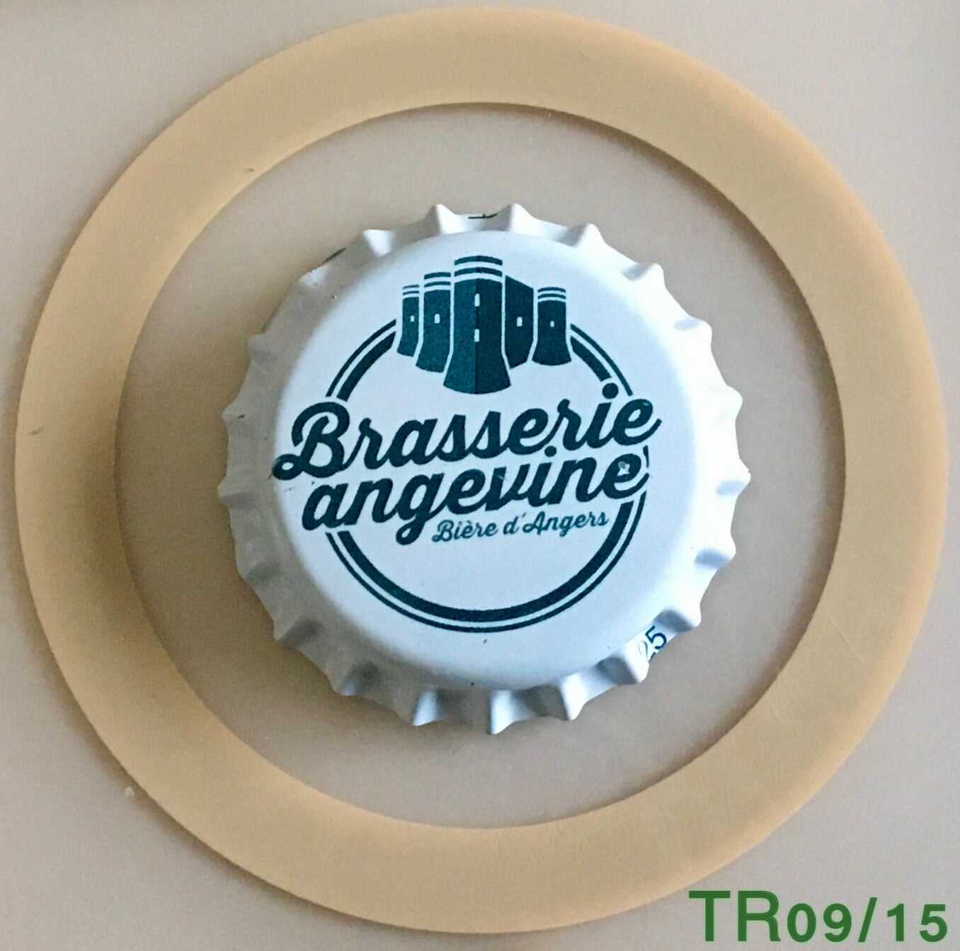 CHAPA TAPON CORONA SERIE A