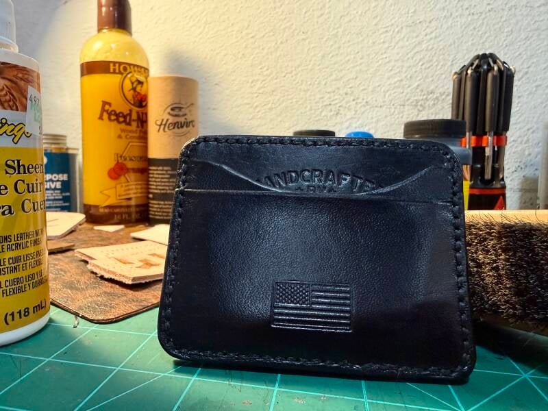 Minimalist card wallet (Front)
