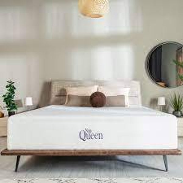 QUEEN MATTRESS 7"