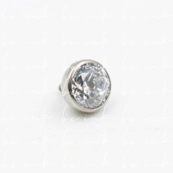 TN42 – Titanium CZ Flat Top (Model 2)